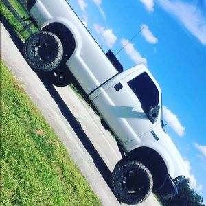 Meet your Posher, Carson